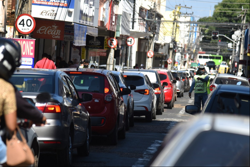 Projeto de lei quer proibir cobrança por estacionamento em vias públicas de Teresina - (Foto: Assis Fernandes/ O DIA)