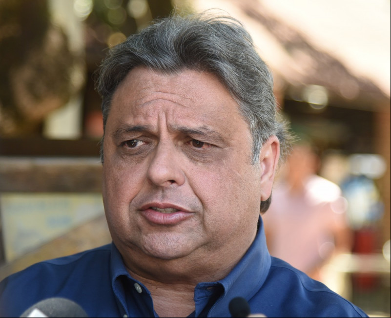 "Taxadad": Júlio Arcoverde critica taxação de compras internacionais proposta por Fernando Haddad