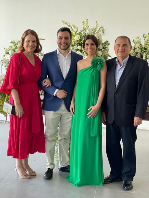 Os otorrinolaringologistas Flávio Santos Filho & Maria Fernanda disseram 'SIM' ao amor durante cerimônia civil