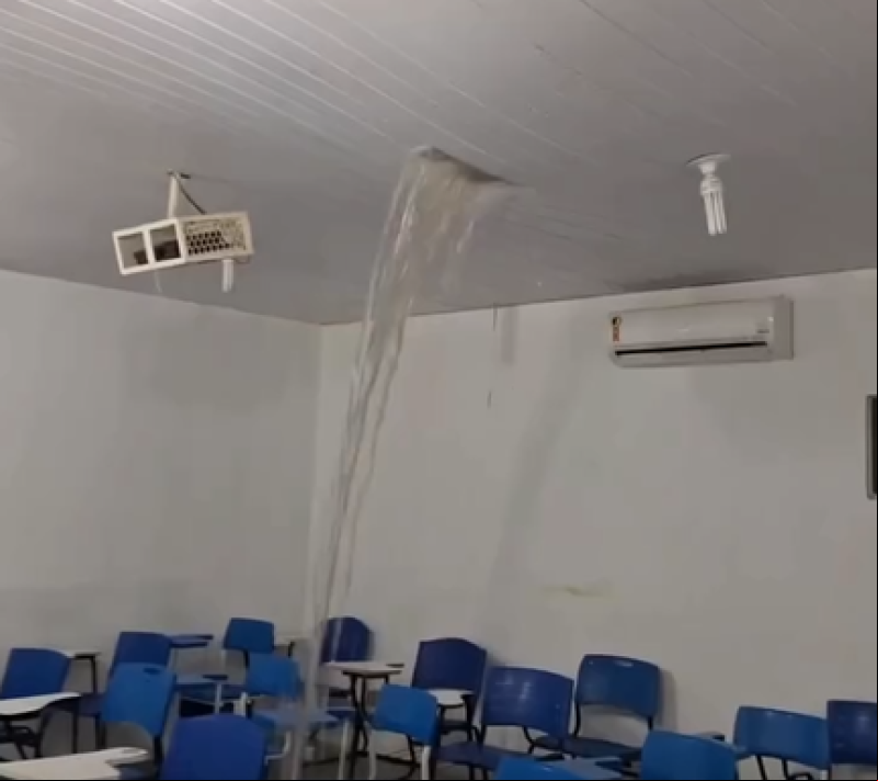 Chuva arranca cobertura da Rosa dos Ventos na UFPI e rompe forro de sala de aula da UESPI - (Reprodução/Instagram)