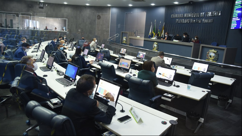 Concurso da Semec: Câmara Municipal aprova abertura de mais de mil vagas; veja áreas contempladas