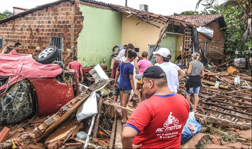Prefeitura quer entregar casas para vítimas de tragédia no Parque Rodoviário até dezembro