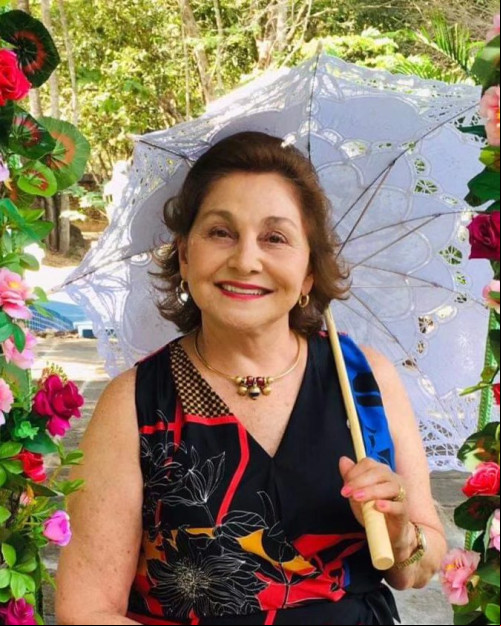 Parabéns para a querida Hilma Castelo Branco (17/9)!!! Que comemorou nova idade em family. Chics!!! - (Arquivo Pessoal)