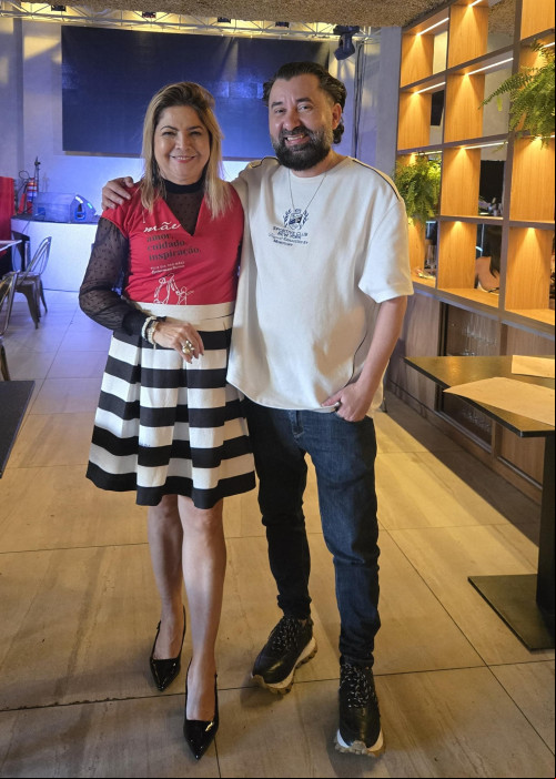 #AlmoçodasMães - Um click com o querido Flávio Suarez, no nosso evento Almoço Festivo - 'Mês das Mães'. Chics!!! - (Tibério Hélio)