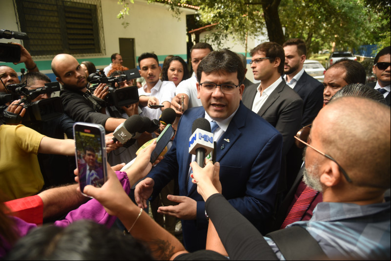 Rafael Fonteles anunciou que estuda fazer uma PPP com a Agespisa - (Assis Fernandes/O DIA)