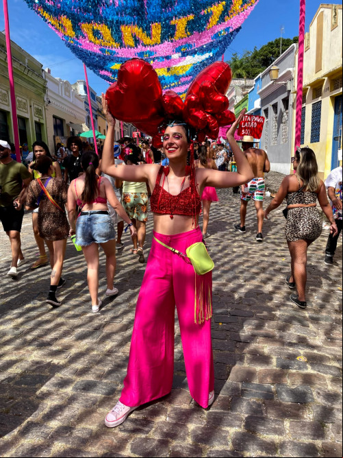 Gigi Leal é uma verdadeira entusiasta do carnaval - (Arquivo Pessoal)