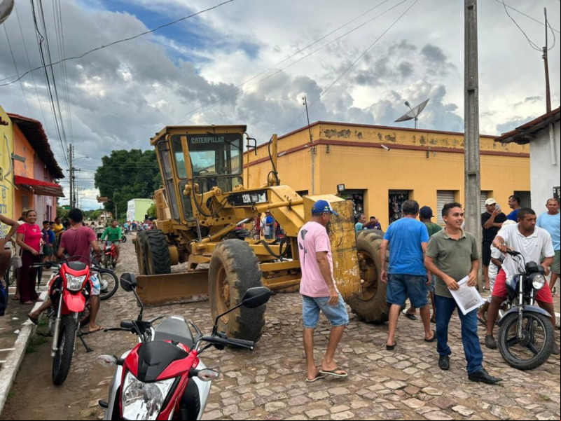 Após impedir asfaltamento de rua, prefeito de Porto pede respeito ao pacto federativo