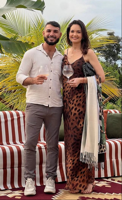 ##Evento- Um click dos queridos Islando Ribeiro e Januária Moraes em tarde de evento badalado. Chics!!! - (Arquivo Pessoal)