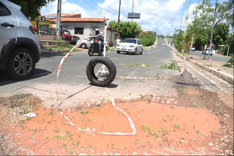 Buracos causam transtornos a motoristas na zona Sul de Teresina