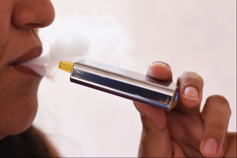 Médicos alertam para os riscos do fumo e do uso de cigarros eletrônicos