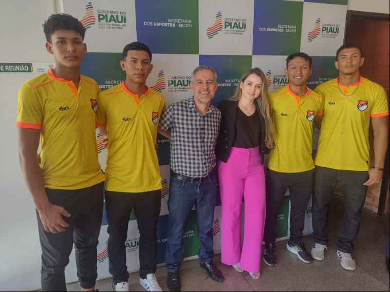 Giuliano Ramos, técnico do GHC, equipe campeã de handebol do Nordeste. - (André dos Santos / O DIA)
