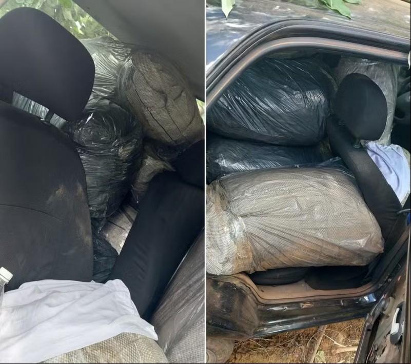 Material estava espalhado pelo automóvel abandonado - (Divulgação)