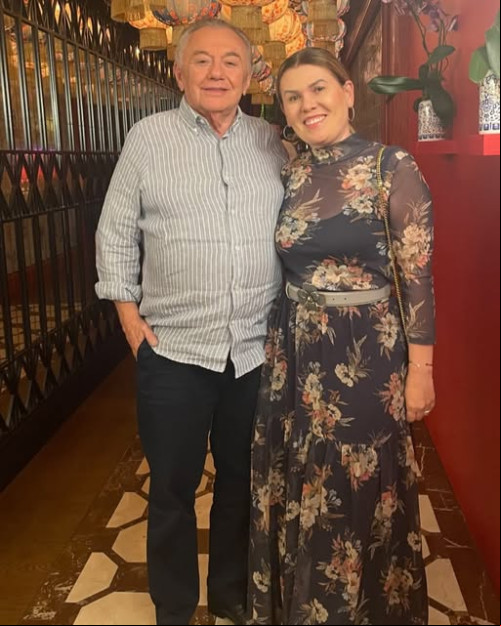 Parabéns para  a decoradora Juliana Teixeira!!! Comemora a data com o amado o conselheiro do TCE/PI, Kleber Dantas Eulálio. Chics!!! - (Arquivo Pessoal)