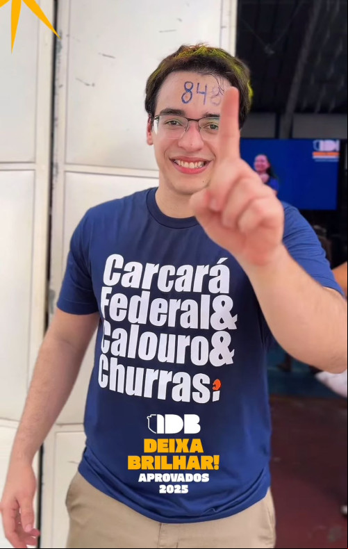 Gabriel de Araújo, aprovado em 1º lugar geral no curso de Medicina na UFPI - (Reprodução/Instagram)