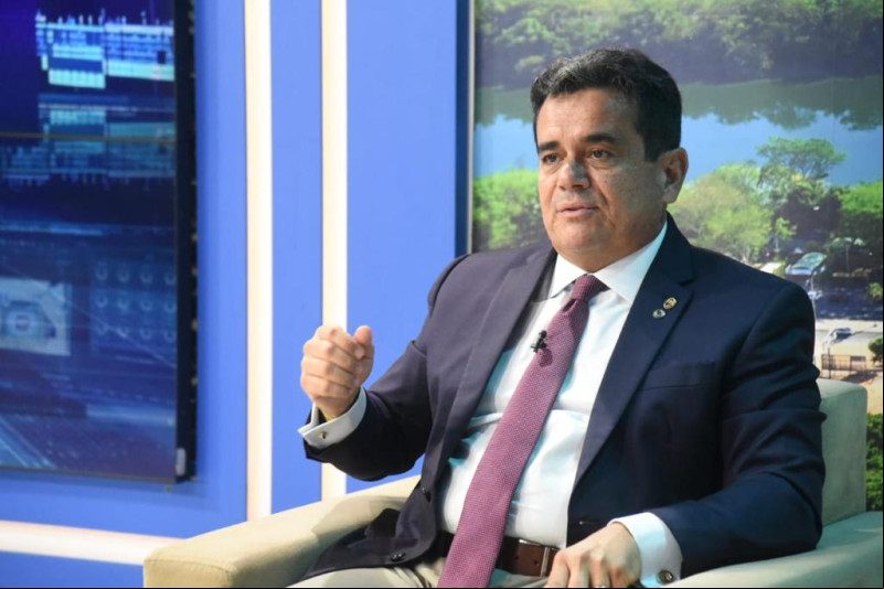 “Não existe essa história de tomar ninguém”, afirma deputado Henrique Pires