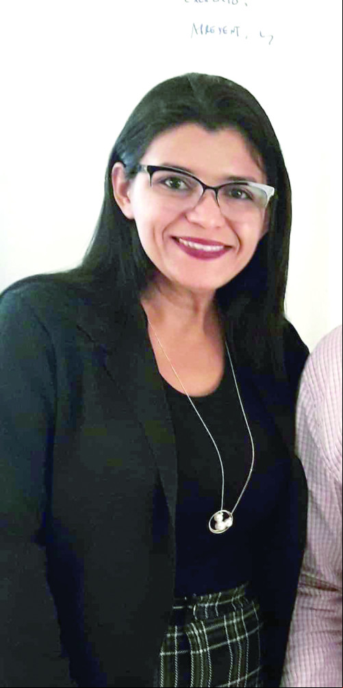 Jornalista e consultora Geysa Silva, na próxima sexta-feira concentrará um grupo seleto de amigos e familiares, para festejar sua nova idade, transcorrida terça-feira (01). - (Arquivo Pessoal)