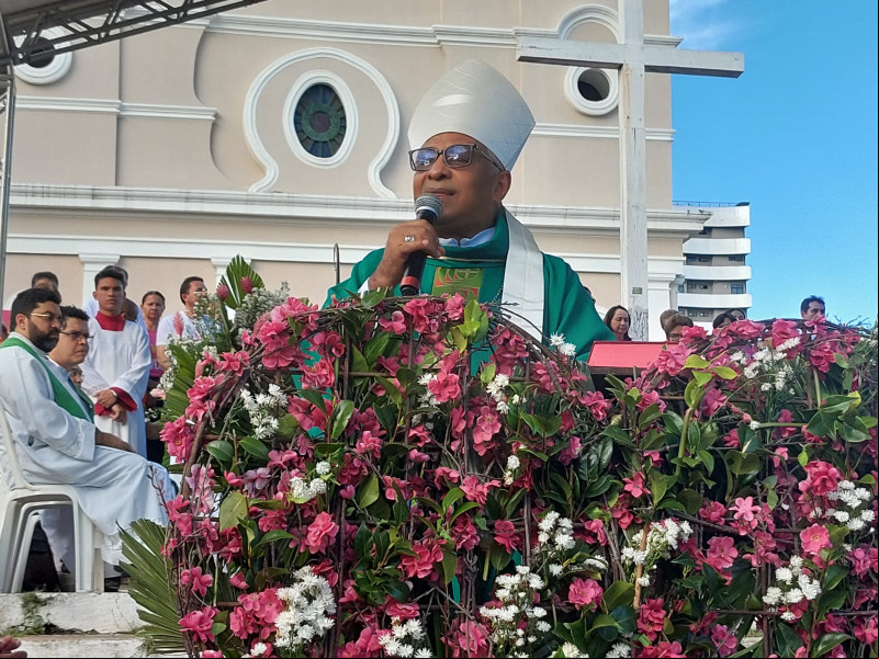 Dom Juarez Sousa, arcebispo de Teresina, fala sobre o tema da Caminhada da Fraternidade 2023 - (Nathalia Amaral/O Dia)