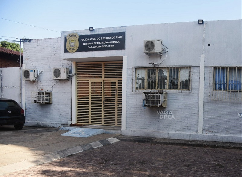 Vítima e familiares estiveram presentes na DPCA para formalizar denuncia - (Jailson Soares/ODIA)