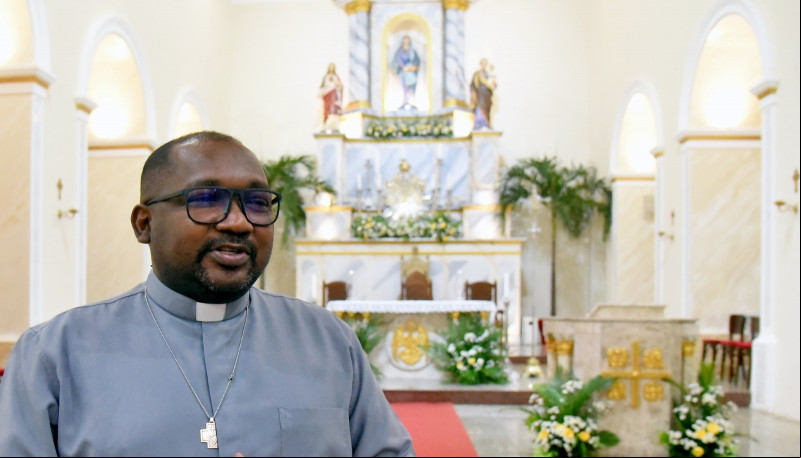 padre José Nery, vigário paroquial da Catedral de Nossa Senhora das Dores - (Assis Fernandes/ODIA)