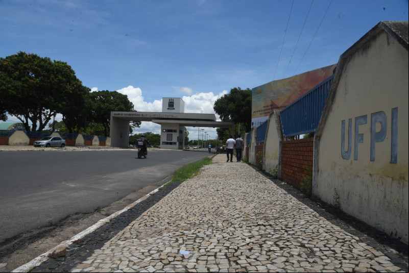 UFPI corre risco de colapso após bloqueio de R$ 23 milhões no orçamento - (Assis Fernandes/O Dia)