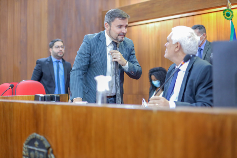 Com adesão de Marcos Aurélio a Paulo Márcio, Themístocles Filho sinaliza que não quer aderir a Fábio Novo