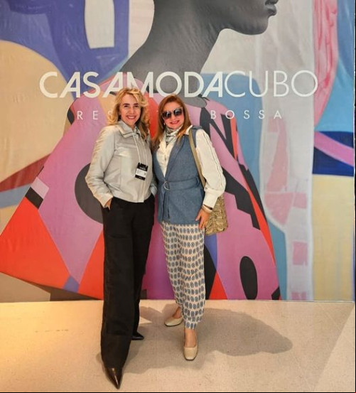 #CasaModa - Um click da empresária Pastora de Brito - by Alpha Modas Teresina em evento badalado de moda em São Paulo. Chics!!! - (Arquivo Pessoal)