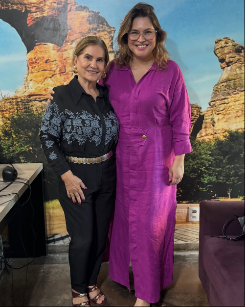 #Migas - Um click das queridas  Lizete Dias e Ivana Amorim. #Mensagem "Reforçando a parceria com a nossa suplente de vereadora de São Raimundo Nonato, Ivana Amorim. Seguimos juntas, trabalhando pelo povo saoraimundense. @ivanaamorimmulher" Lizete Dias. Chics!!! - (Arquivo Pessoal)