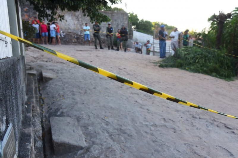 Homem é executado a tiros dentro de bar na zona Leste de Teresina