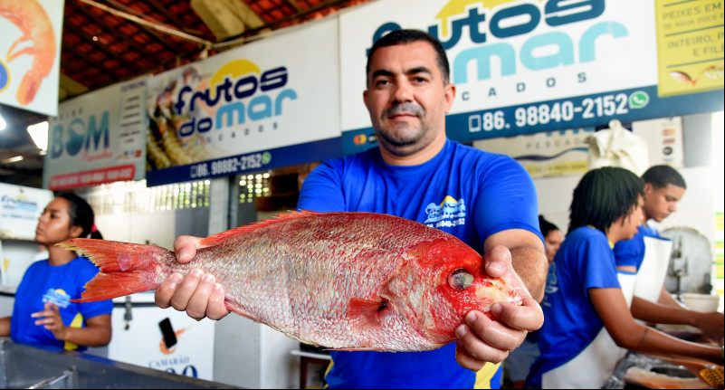 Preço do peixe aumenta no período da Quaresma - (Assis Fernandes/O Dia)