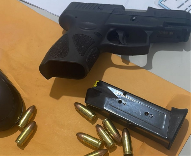 Arma utilizada para efetuar o disparo também foi apreendida. - (Divulgação / SSP-PI)