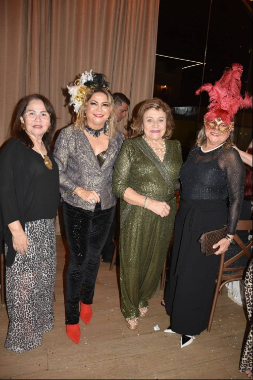  #'Gente é pra Brilhar lll'' - Um click com as queridas Valdenê Albino, Zelita Melo e Magnólia Soares Macedo. Chics!!! - (Magal Santos)