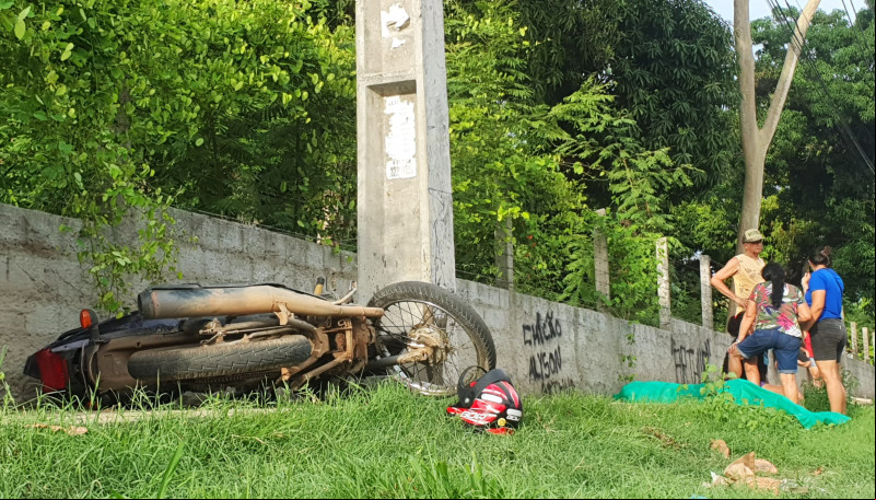 Denis Pereira de Sousa, de 36 anos, morreu em acidente no bairro Todos os Santos - (Jailson Soares/O DIA)