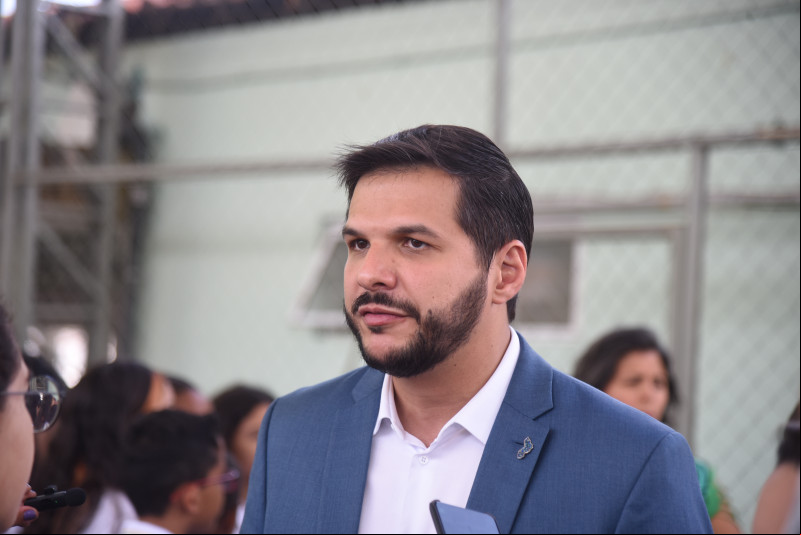 Secretário de Educação Washington Bandeira - (Assis Fernandes/O Dia)