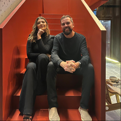 Os arquitetos Roberto Freitas e Márcia Pires, do escritório Casa Almendra. - (Reprodução.)