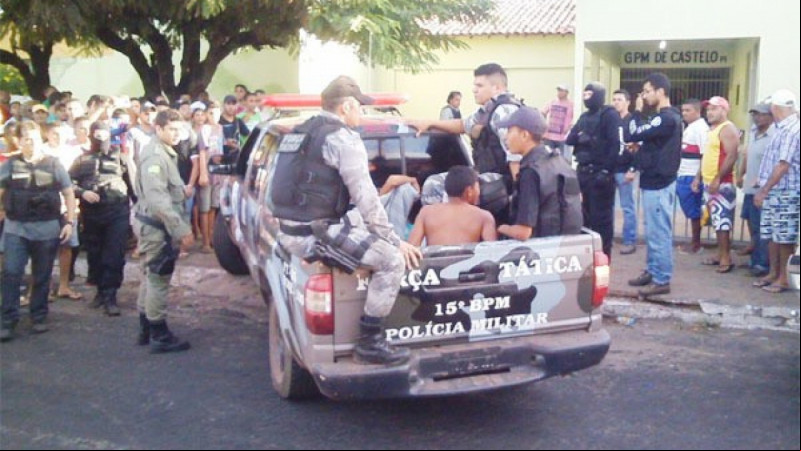 Adolescentes foram apreendidos pouco depois do crime e população tentou invadir a delegacia - (Divulgação/Polícia Militar)