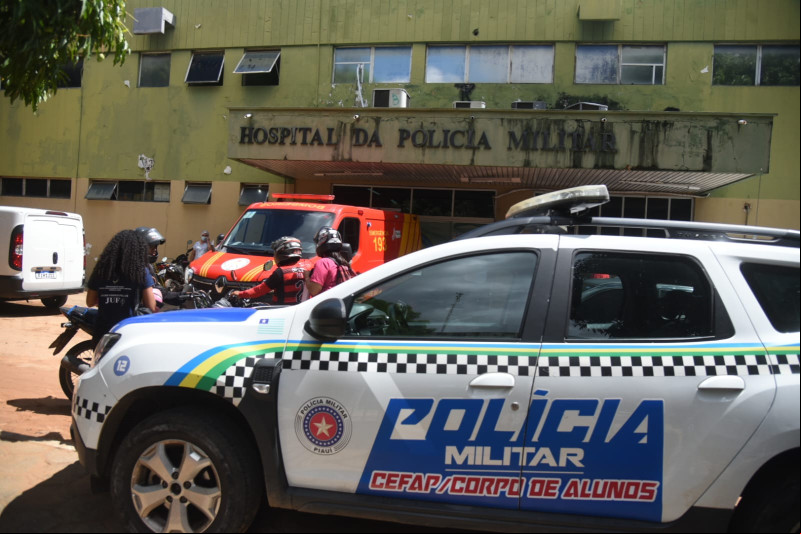 Vereadora Tatiana Medeiros deixa o HUT e é transferida para o Hospital da PM - (Assis Fernandes/O Dia)