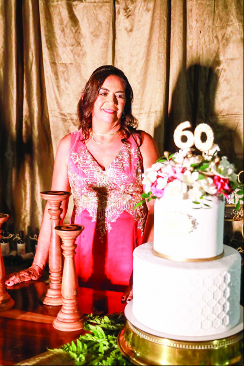 Socorro Nery- Sra. Cantídio Nery (empresário) ganhou uma linda festa para comemorar 60 anos de vida, na sexta-feira ada na cidade de União. - (Jesus Photos)