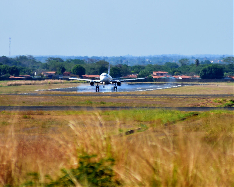 Pista do Aeroporto de Teresina é interditada para manutenção. - (Jailson Soares/ODIA)