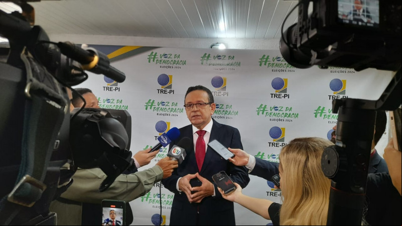 Presidente do TRE é empossado e diz que força federal pode ser convocada por violência nas eleições - (Assis Fernandes/O Dia )