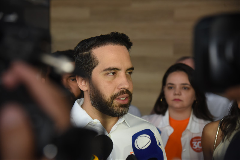 “Sentimento de dever cumprido”, diz Tonny Kerley ao votar na zona Sul de Teresina - (Assis Fernandes/ODIA)