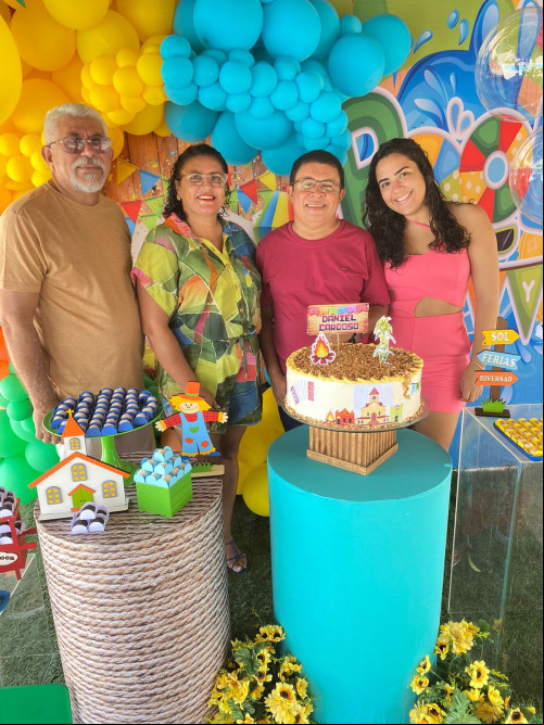 Empresário Maxdônio e Bárbara Fernanda e a filha Mayana. - (Daniel Cardoso/Colunista)