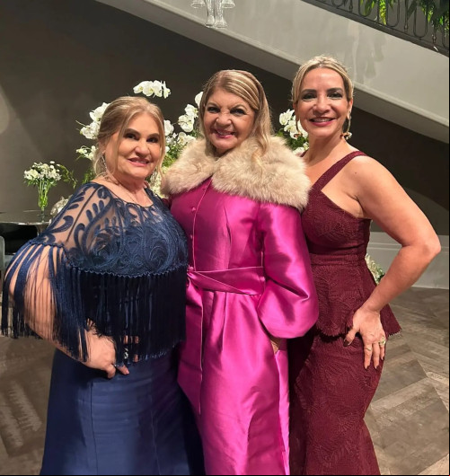 #Casamento - Um click das queridas Lizete Dias, Marlúcia Monteiro e Joilza Leitão em casamento badalado em Sampa. Chics!!! - (Arquivo Pessoal)