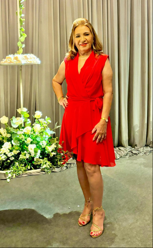 #Look - Um click da querida Iraceara Soares - by Colégio Einstein com um belíssimo vestido da loja Alpha Modas Teresina - by Pastora de Brito em casamento badalado. Chics!!! - (Arquivo Pessoal)