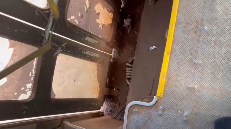 Denúncia também apresentou as condições dos veículos que realizam o transporte de alunos da rede municipal. - (Divulgação)