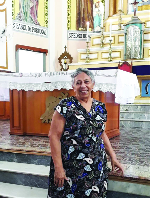 Quem apagou velinhas ontem, foi a maravilhosa Ide Coêlho e ganhou o carinho de familiares e amigos pela data. - (Arquivo Pessoal)