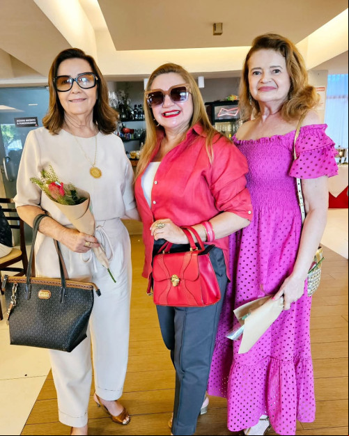 #Migas - Um click das queridas Marília Veras Neves, Pastora de Brito - by Alpha Modas Teresina e Rita dos Anjos em encontro animado. Chics!!! - (Arquivo Pessoal)