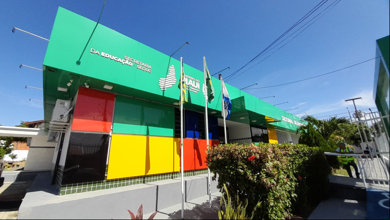 Centro de Línguas de Teresina terá curso gratuito de Mandarim, anuncia governador Rafael Fonteles