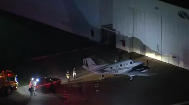 Lívia Andrade estava em avião que fez pouso de emergência em SP