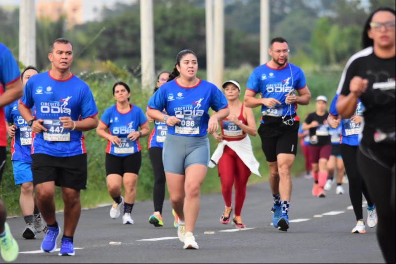 Corredores experientes e iniciantes participaram da primeira edição do Primeiro Circuito O Dia de Corrida de Rua. - (Jailson Soares/ODIA)
