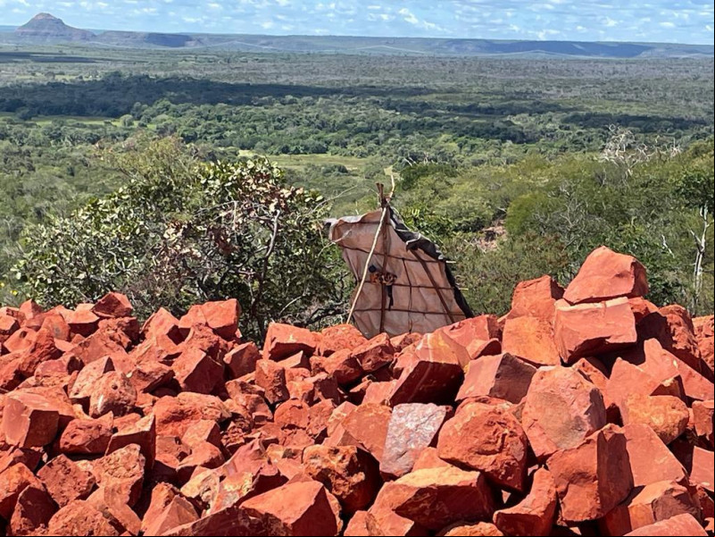 Trabalhadores atuavam na extração de pedras - (Foto: Divulgação / PF )